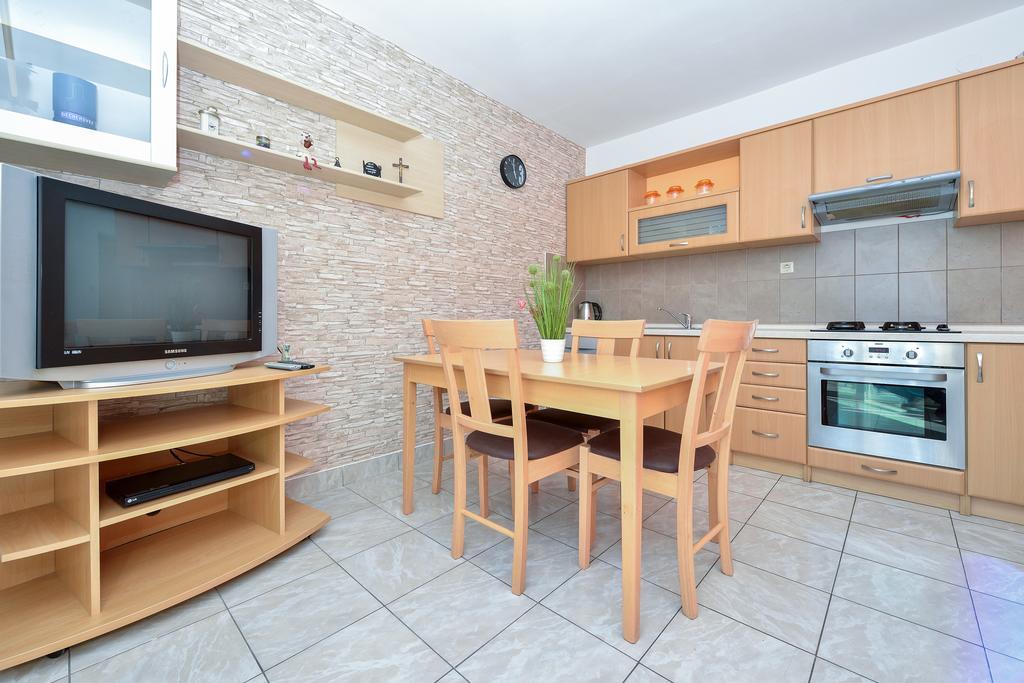 Apartments Duje Bibinje Bagian luar foto